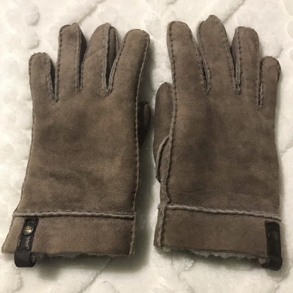 UGG Shearling-Trim Gray Leather Gloves